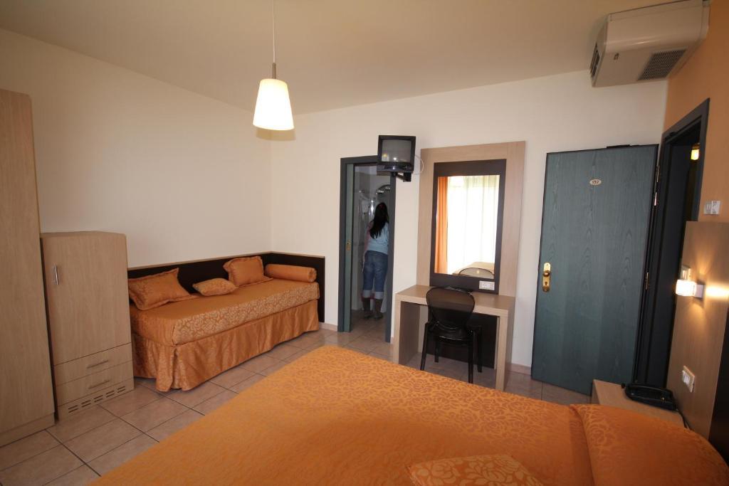 Hotel Dei Tigli 리도디캄파이오레 객실 사진